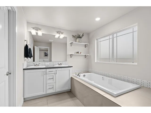 $564,900 | 16870 Southwest Sunshine Coast Street, Tigard, OR 97223