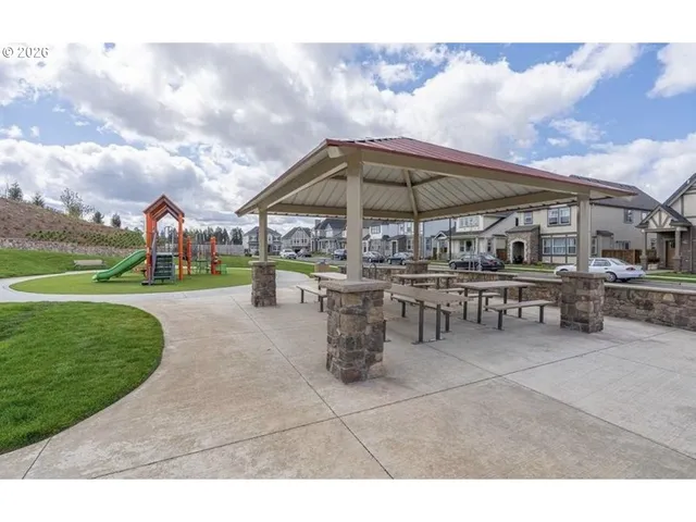 $564,900 | 16870 Southwest Sunshine Coast Street, Tigard, OR 97223