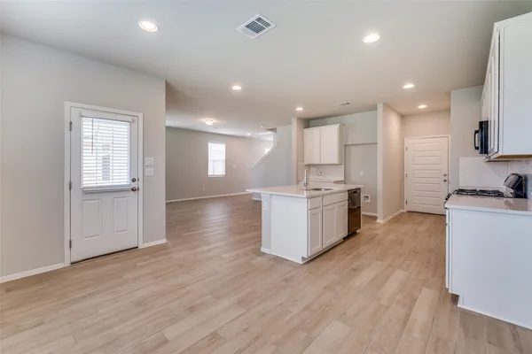 $1,992 | 68 Bent Trl Lane, Georgetown, TX 78628