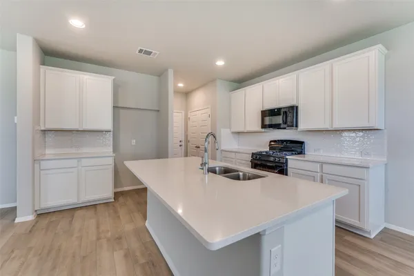 $1,992 | 68 Bent Trl Lane, Georgetown, TX 78628