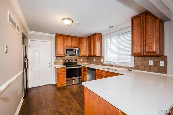 $2,410 | 2345 Hunters Crest Drive, Glencoe, MO 63038