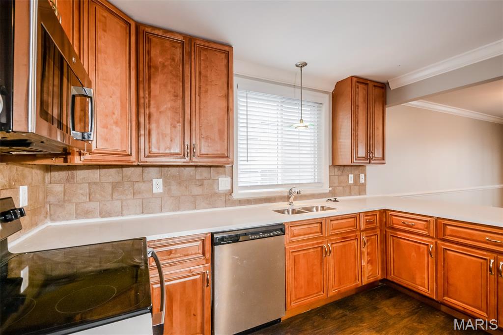 2345 Hunters Crest Drive Ballwin, MO 63011 - Photo 7 of 17