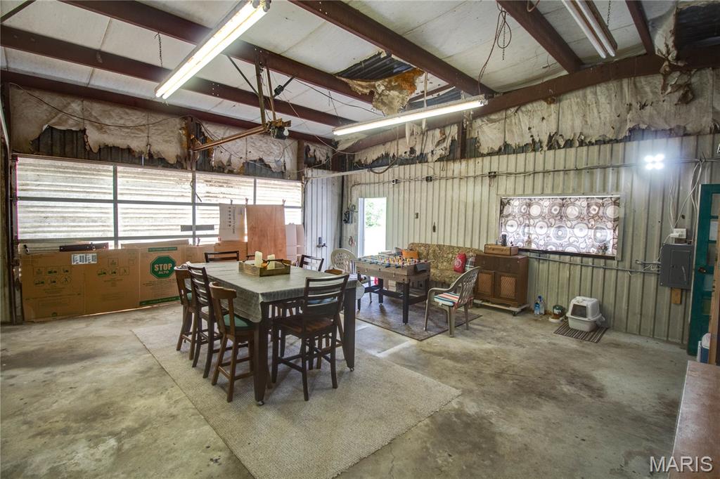 32312 Pleasant Hill Road Girard, IL 62640 - Photo 26 of 40