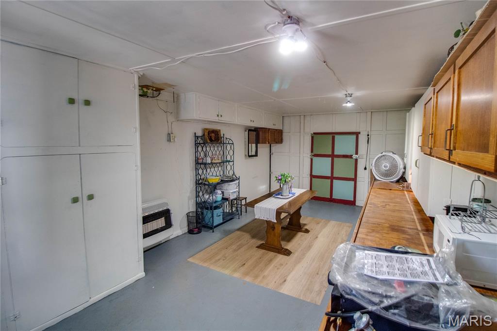 32312 Pleasant Hill Road Girard, IL 62640 - Photo 28 of 40