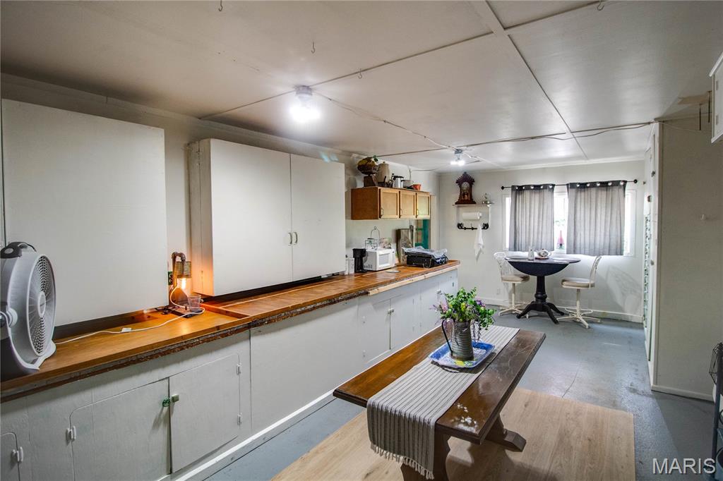 32312 Pleasant Hill Road Girard, IL 62640 - Photo 29 of 40