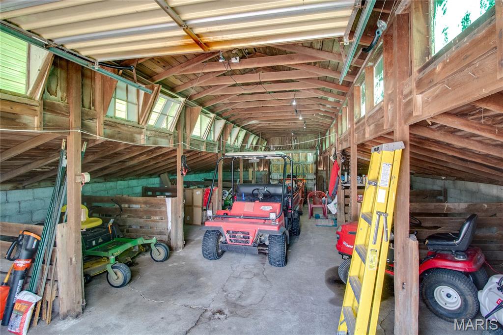 32312 Pleasant Hill Road Girard, IL 62640 - Photo 36 of 40