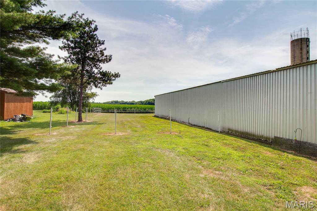 32312 Pleasant Hill Road Girard, IL 62640 - Photo 39 of 40