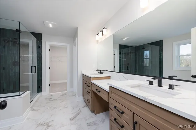 $829,900 | 3947 Wheatfield Crossing, North Tonawanda, NY 14120