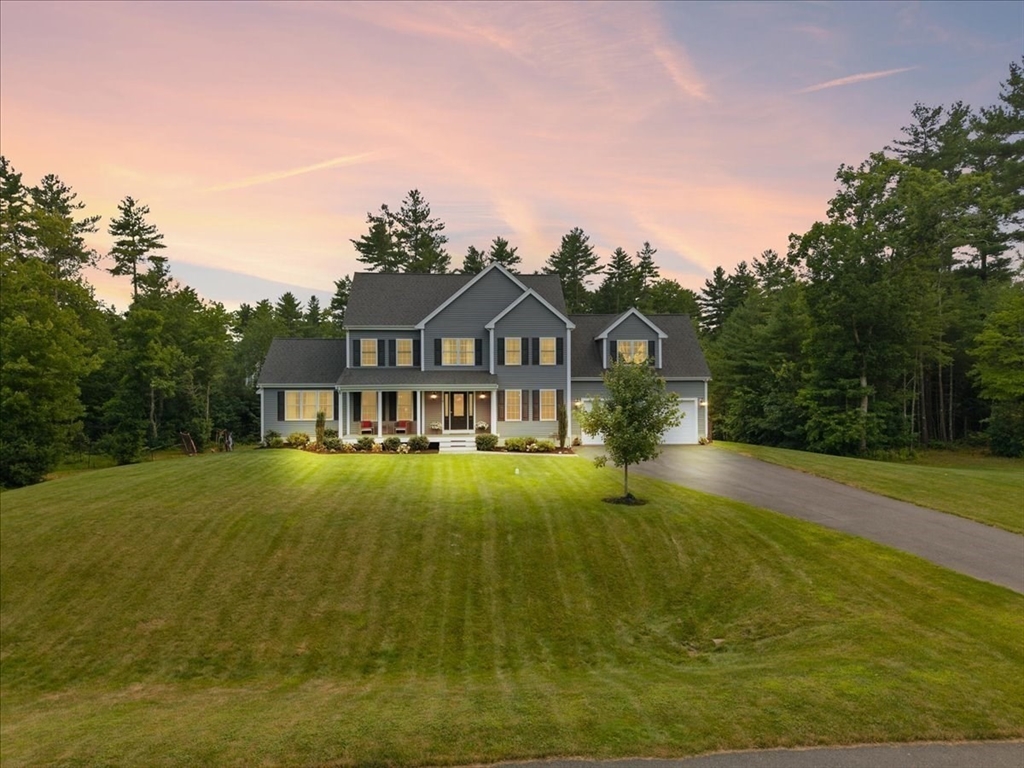 8 Paddock Circle Middleboro, MA 02346 - Photo 2 of 42