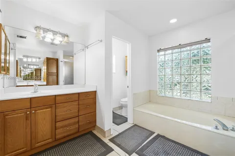 $685,000 | 4201 Southwest 78th Drive, Davie, FL 33328