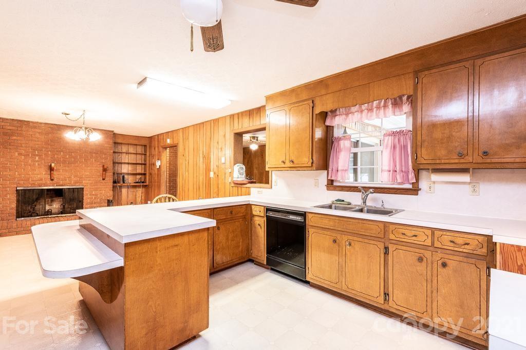 4367 Miller Bridge Road Connelly Springs, NC 28612 - Photo 18 of 46 Gallery Image 18