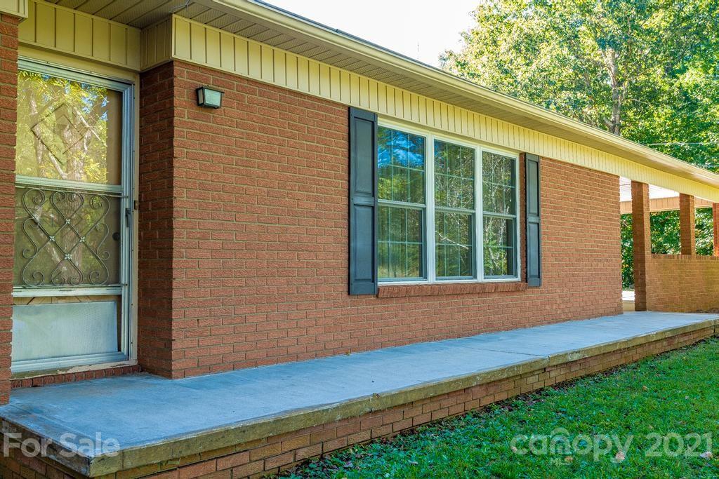 4367 Miller Bridge Road Connelly Springs, NC 28612 - Photo 5 of 46 Gallery Image 5