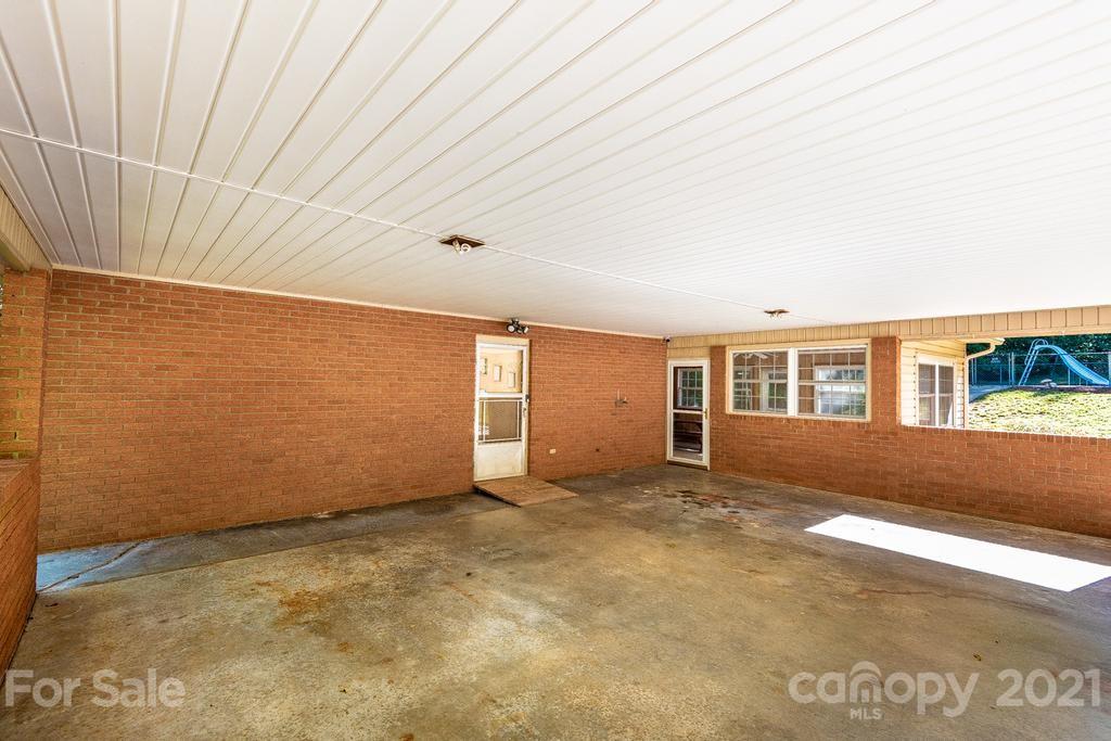 4367 Miller Bridge Road Connelly Springs, NC 28612 - Photo 9 of 46 Gallery Image 9