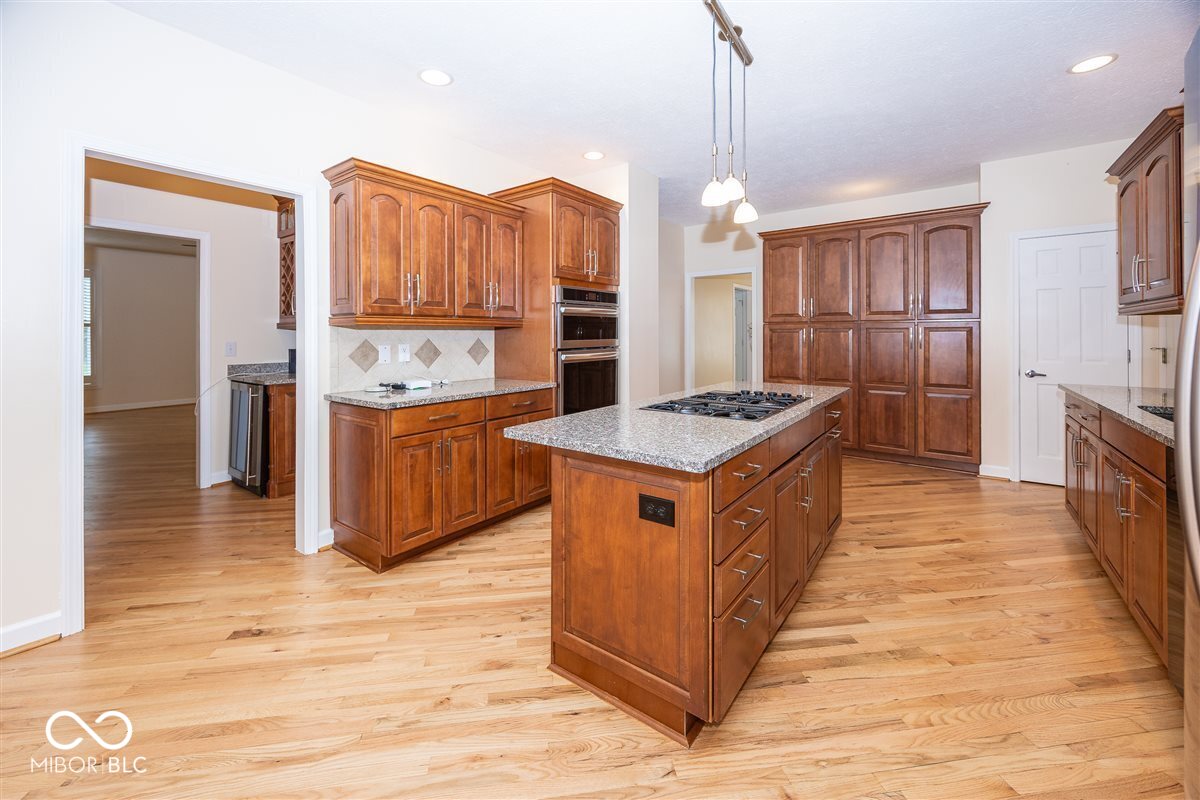 11368 Royal Circle Carmel, IN 46032 - Photo 13 of 35