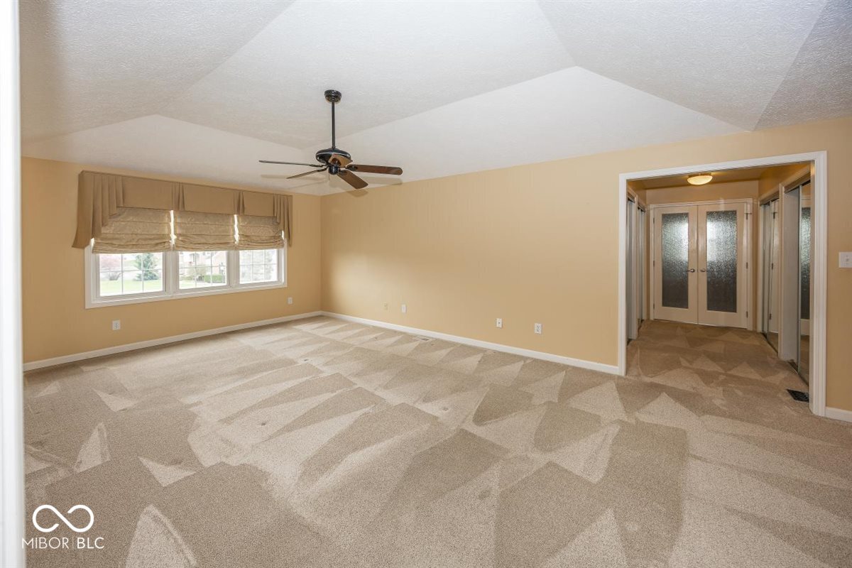 11368 Royal Circle Carmel, IN 46032 - Photo 18 of 35