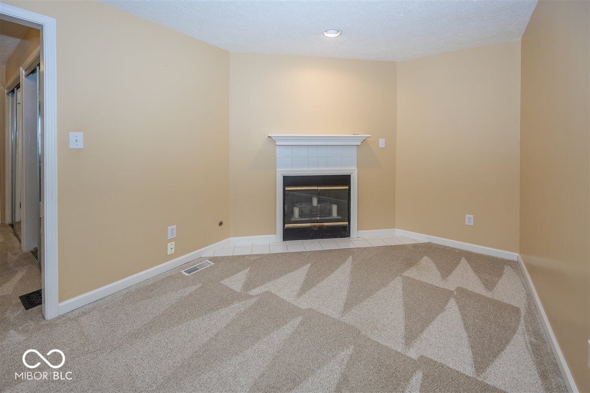 11368 Royal Circle Carmel, IN 46032 - Photo 19 of 35