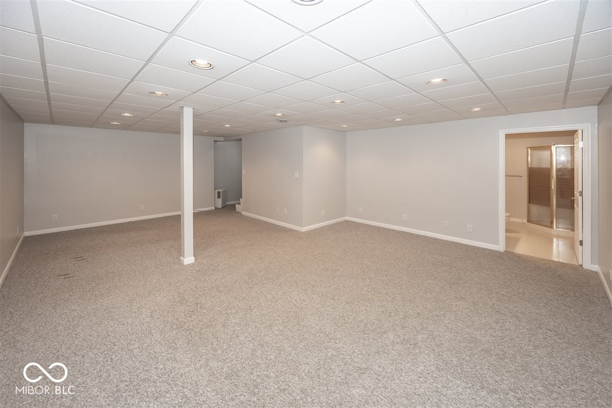 11368 Royal Circle Carmel, IN 46032 - Photo 27 of 35