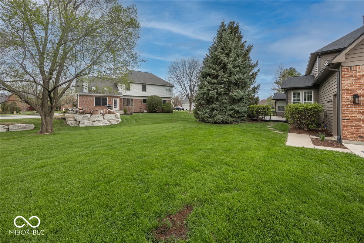 11368 Royal Circle Carmel, IN 46032 - Photo 32 of 35