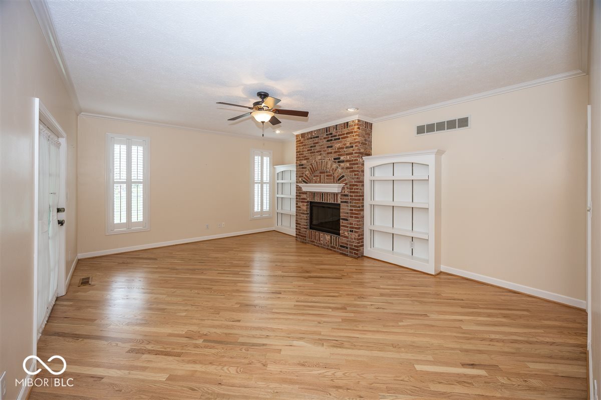 11368 Royal Circle Carmel, IN 46032 - Photo 7 of 35