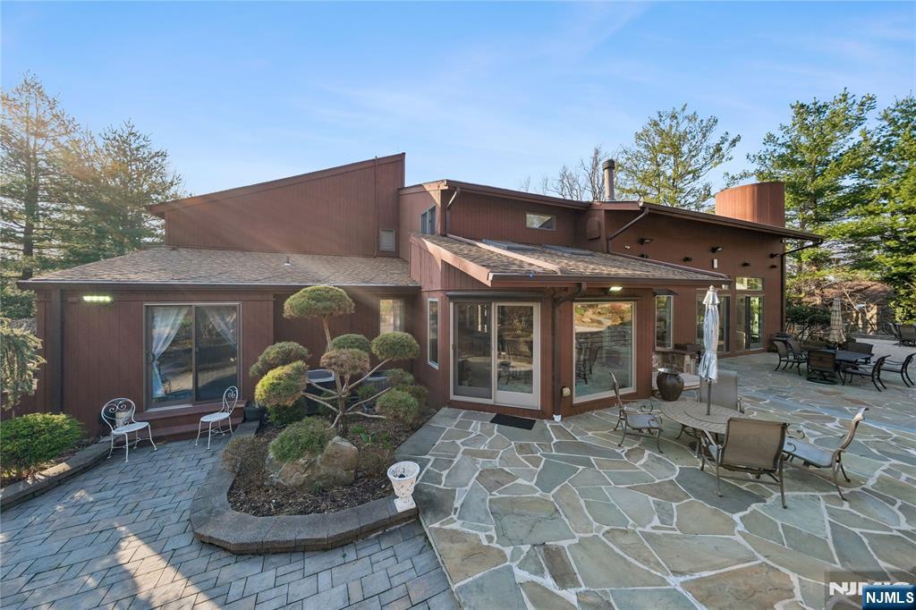 93 Jackson Drive Cresskill, NJ 07626 - Photo 31 of 37 a view of a house