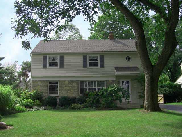2655 Chester Road Upper Arlington, OH 43221 - Photo 1 of 5