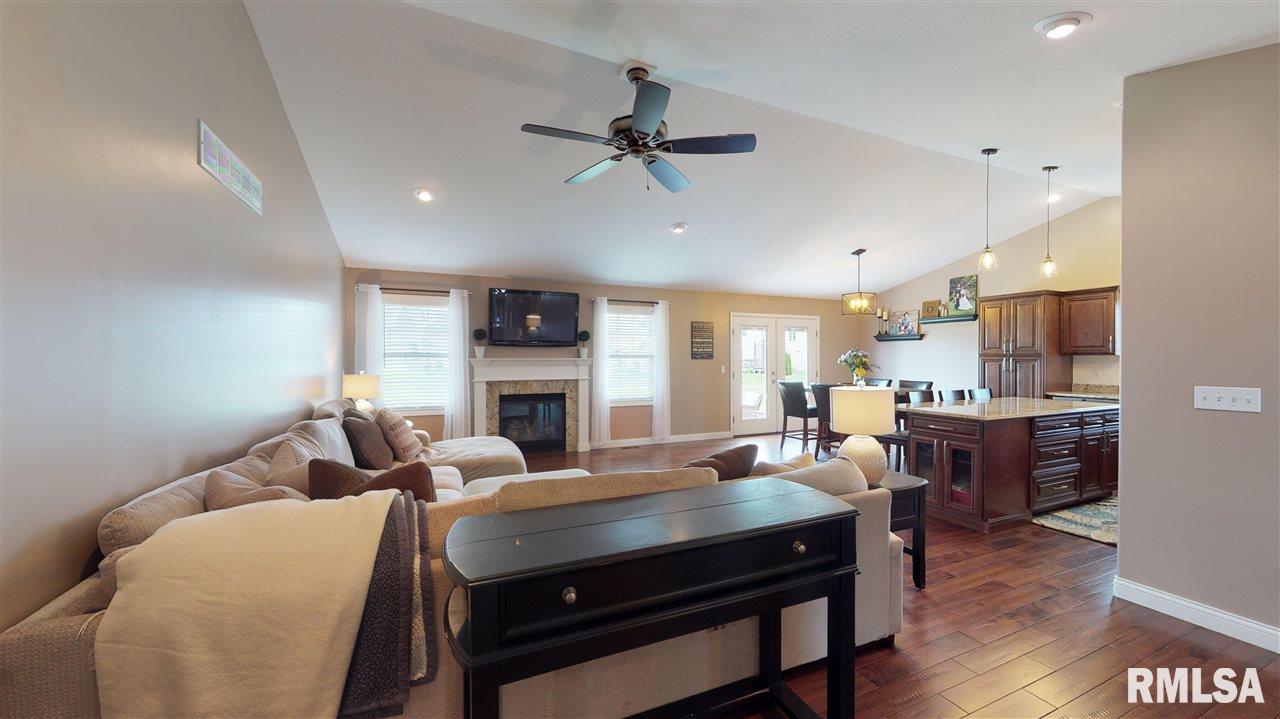 189 Yordy Road Morton, IL 61550 - Photo 5 of 30 Gallery Image 5