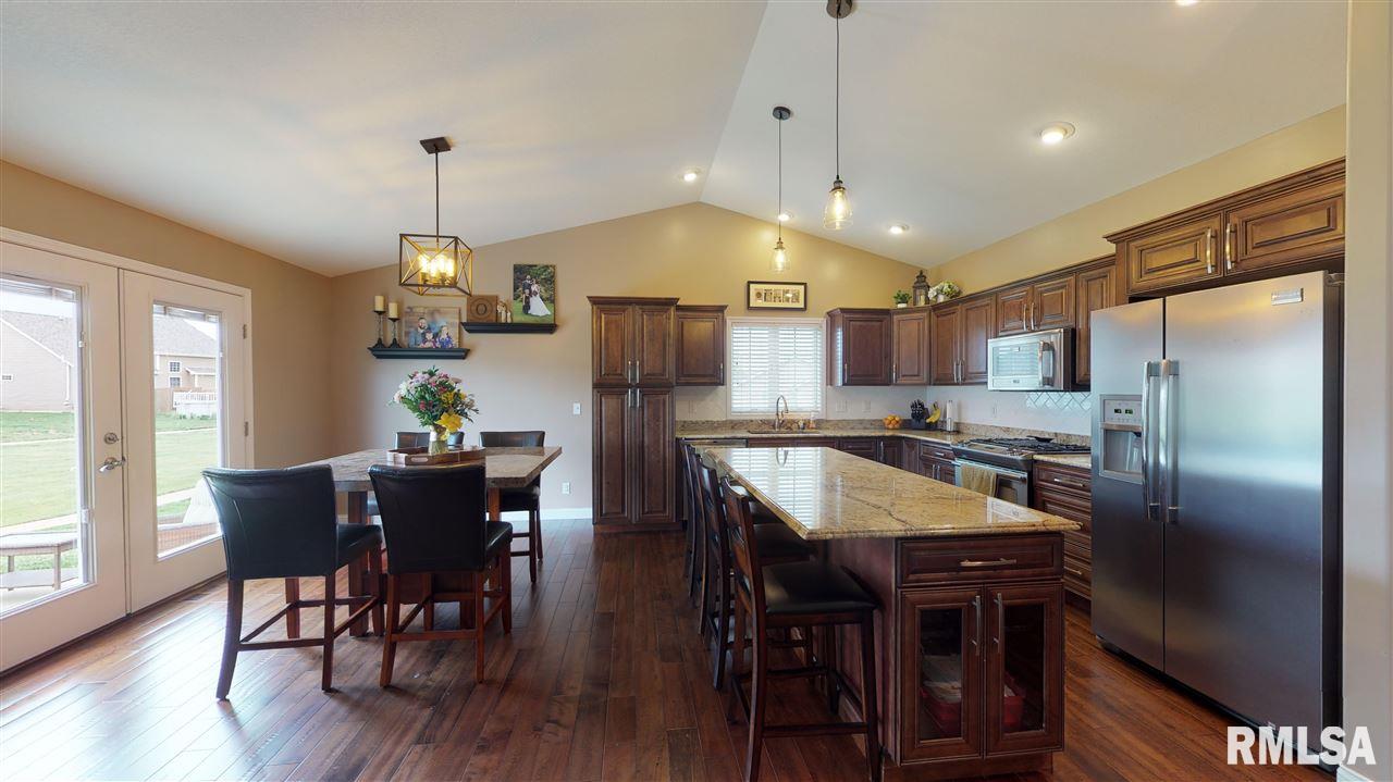 189 Yordy Road Morton, IL 61550 - Photo 7 of 30 Gallery Image 7