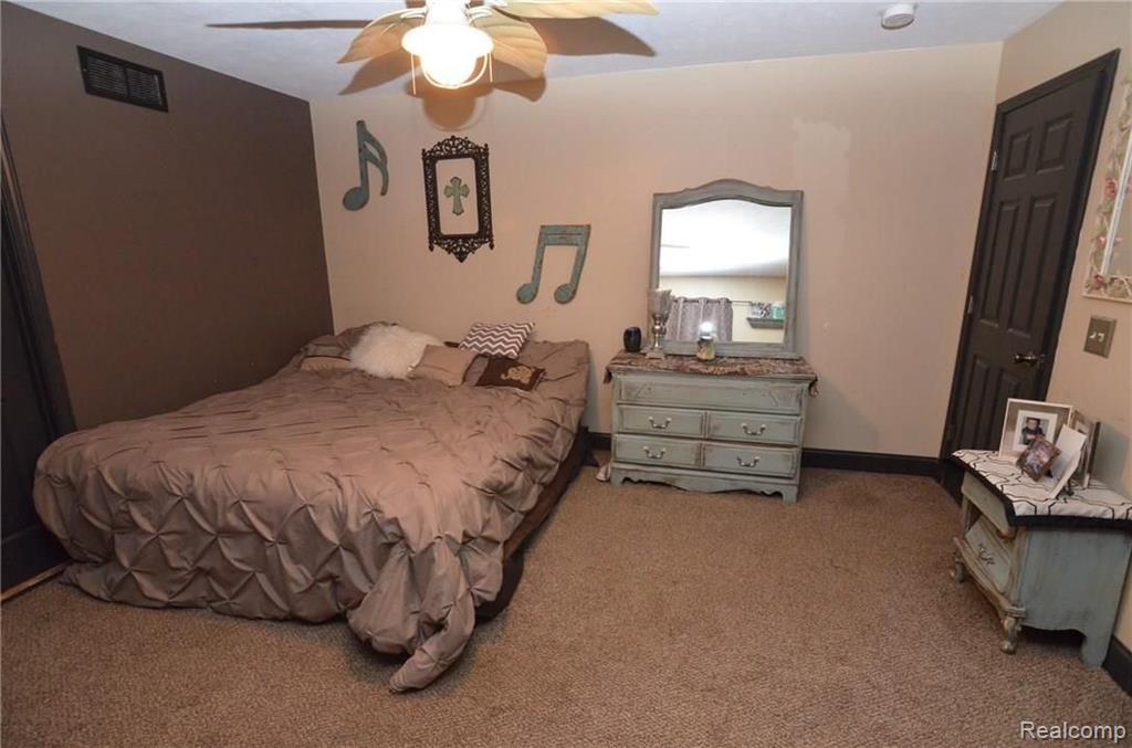 10098 West Mt Morris Road Flushing, MI 48433 - Photo 7 of 16