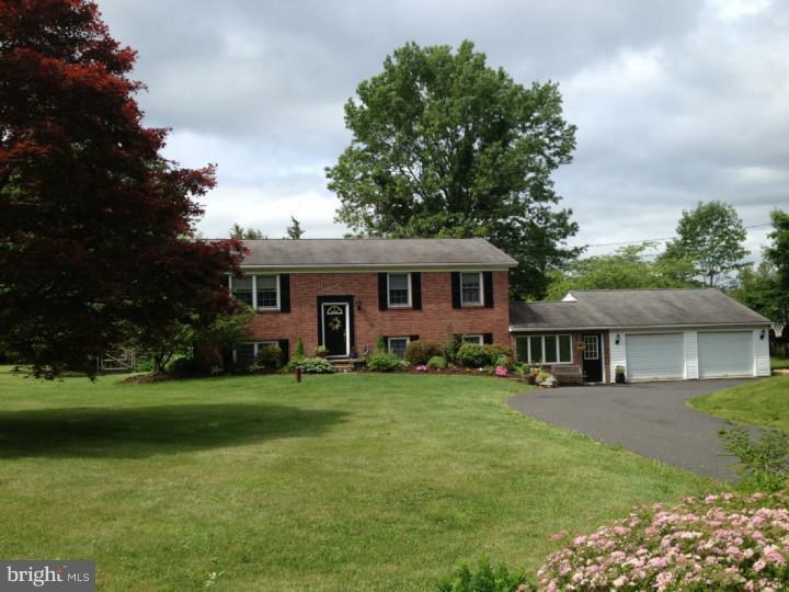 3207 Hillegass Road Pennsburg, PA 18073 - Photo 1 of 15
