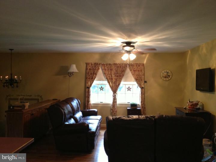 3207 Hillegass Road Pennsburg, PA 18073 - Photo 8 of 15