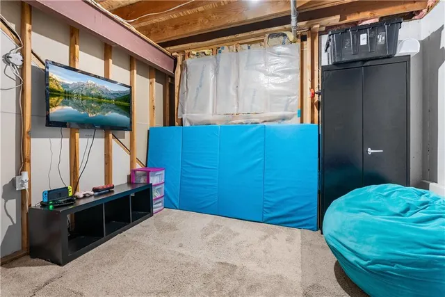 $379,000 | 1317 Northeast Quail Walk Drive, Blue Springs, MO 64014