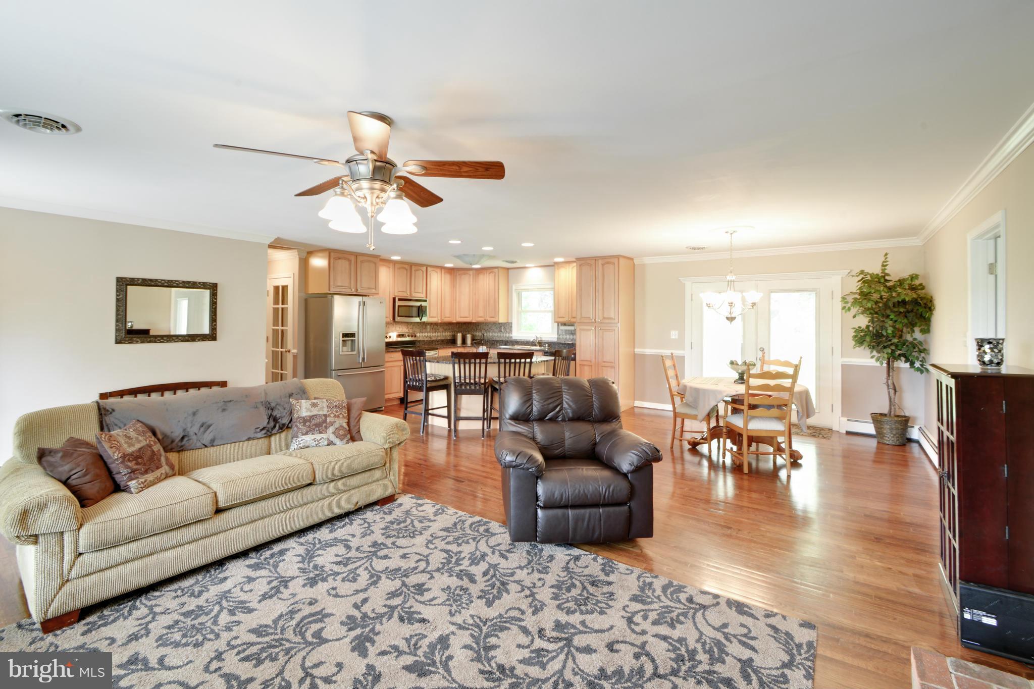 8159 Rogues Road Catlett, VA 20119 - Photo 3 of 26 Living Room