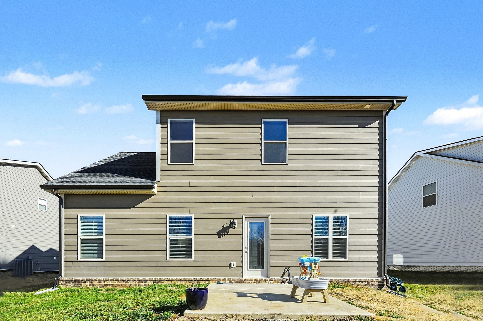 616 Bella Court Lebanon, TN 37087 - Photo 30 of 32 a front view of a house with a yard