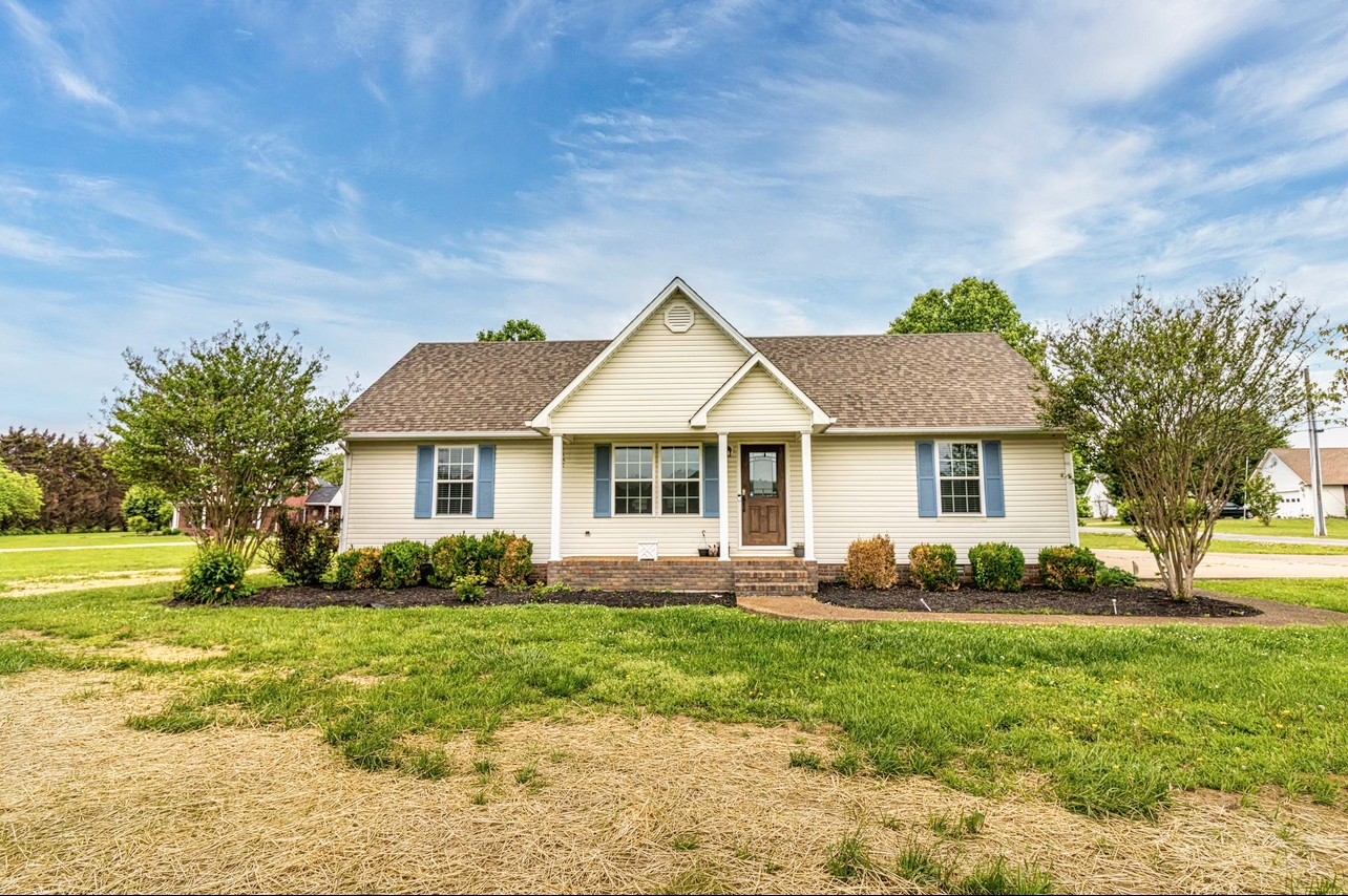 37 Community Road Lawrenceburg, TN 38464 - Photo 1 of 17 Gallery Image 1