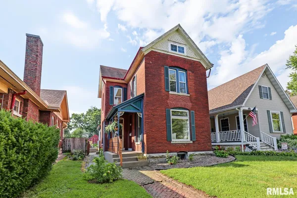 $165,000 | 1420 College Avenue, Quincy, IL 62301