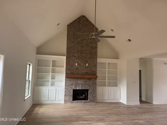 $623,750 | 1593 Tributary Drive, Hernando, MS 38632