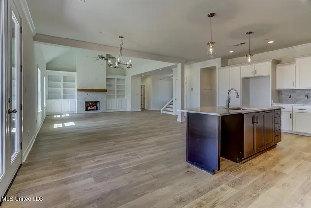 $623,750 | 1593 Tributary Drive, Hernando, MS 38632