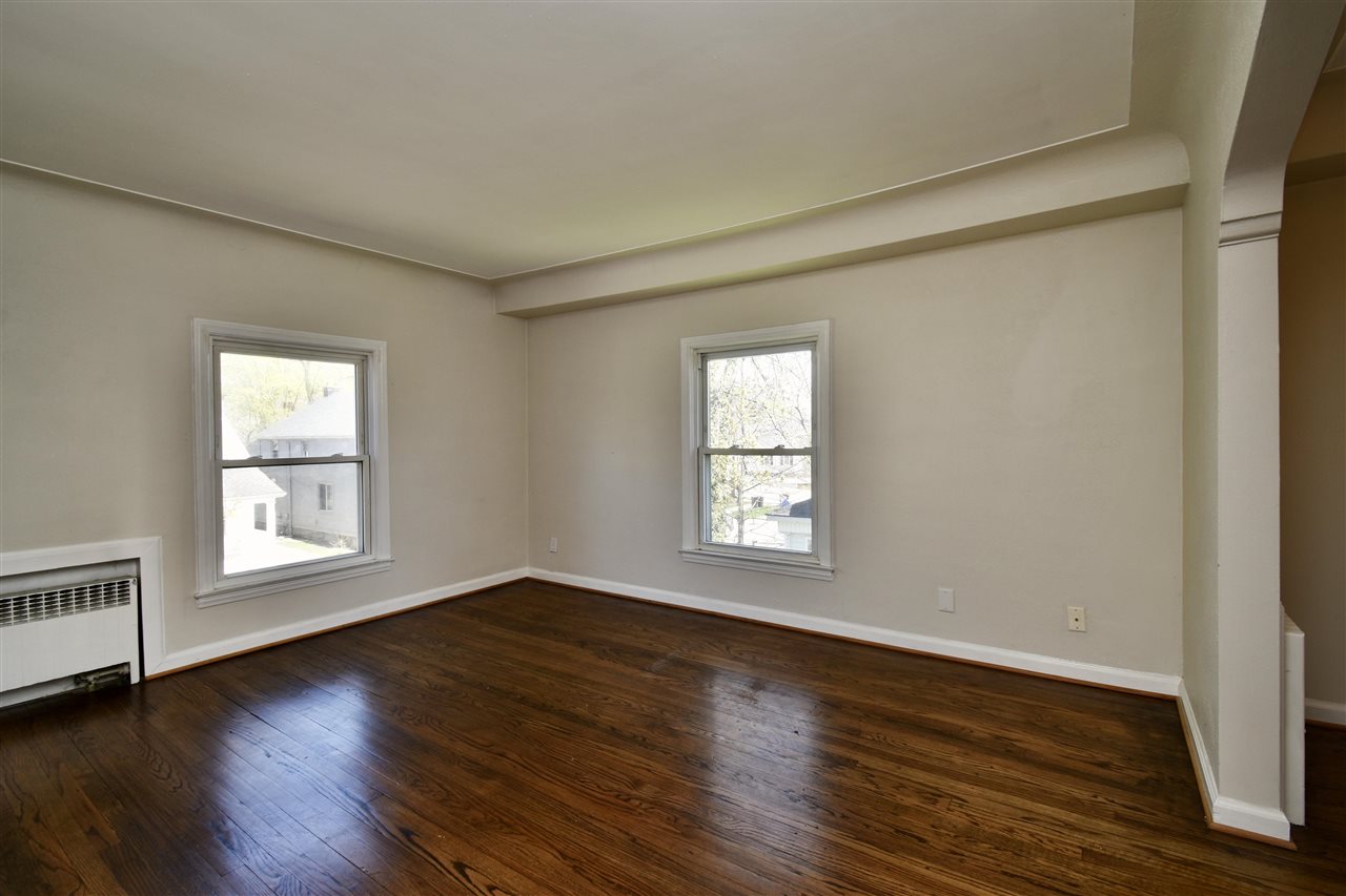 131 Muir Road Grosse Pointe, MI 48236 - Photo 12 of 21 50073315-11.JPG
