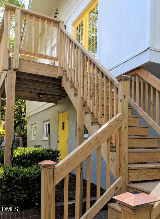 15 North Fisher Street, Unit B Raleigh, NC 27610 - Photo 2 of 10 Entry