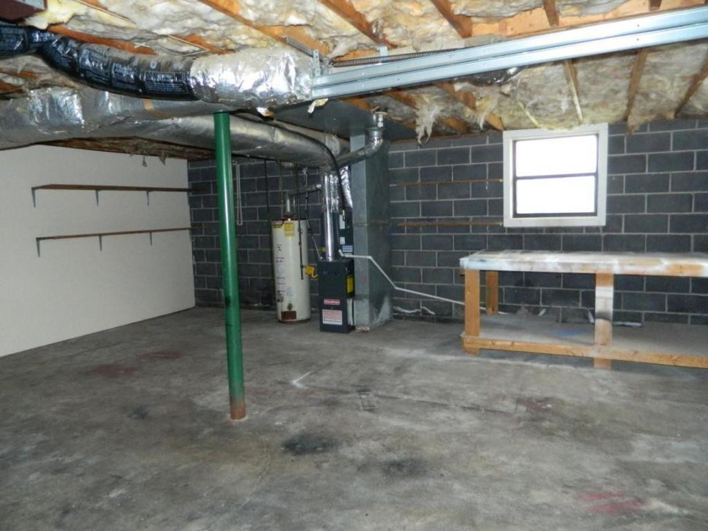 930 Ragle Street Church Hill, TN 37642 - Photo 16 of 20 Workshop