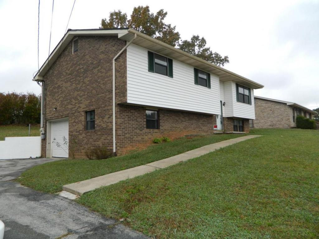 930 Ragle Street Church Hill, TN 37642 - Photo 20 of 20 Drive Under Garage