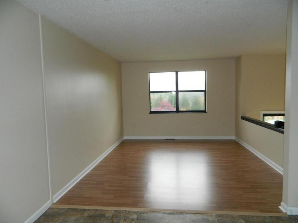 930 Ragle Street Church Hill, TN 37642 - Photo 3 of 20 Living Room