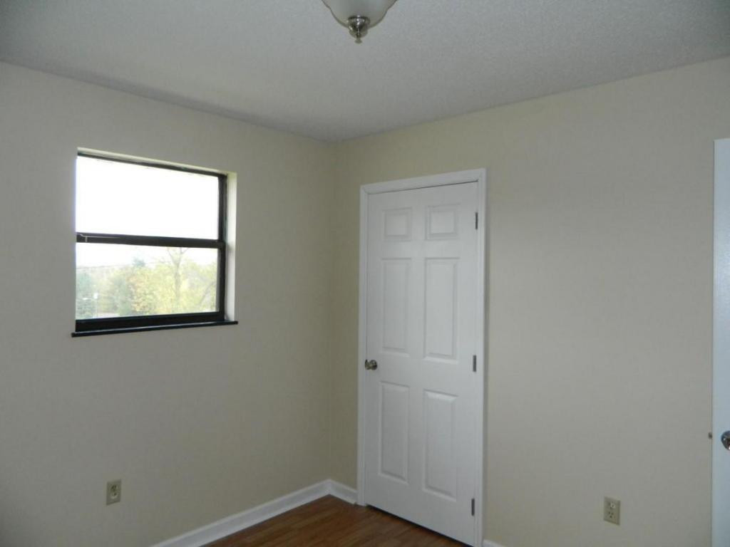 930 Ragle Street Church Hill, TN 37642 - Photo 9 of 20 Bedroom 2