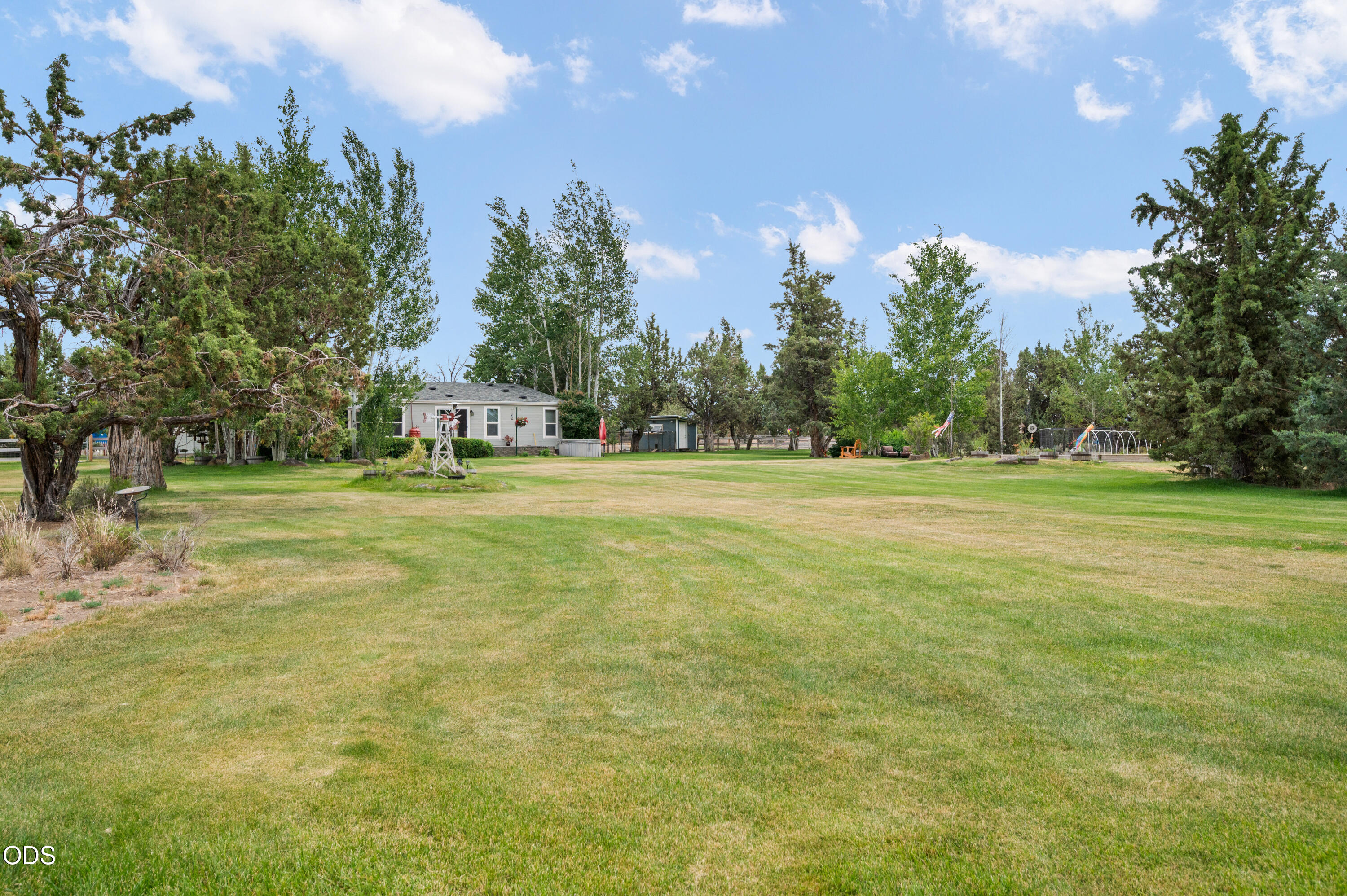 23720 Southwest Starshine Lane Bend, OR 97701 - Photo 45 of 65