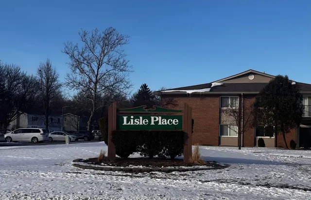 $222,500 | 2300 Old Tavern Road, Unit 205, Lisle, IL 60532