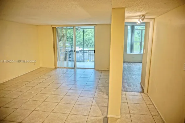 $1,399 | 3740 Inverrary Drive, Unit 2N, Lauderhill, FL 33319