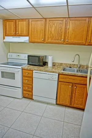 $1,399 | 3740 Inverrary Drive, Unit 2N, Lauderhill, FL 33319