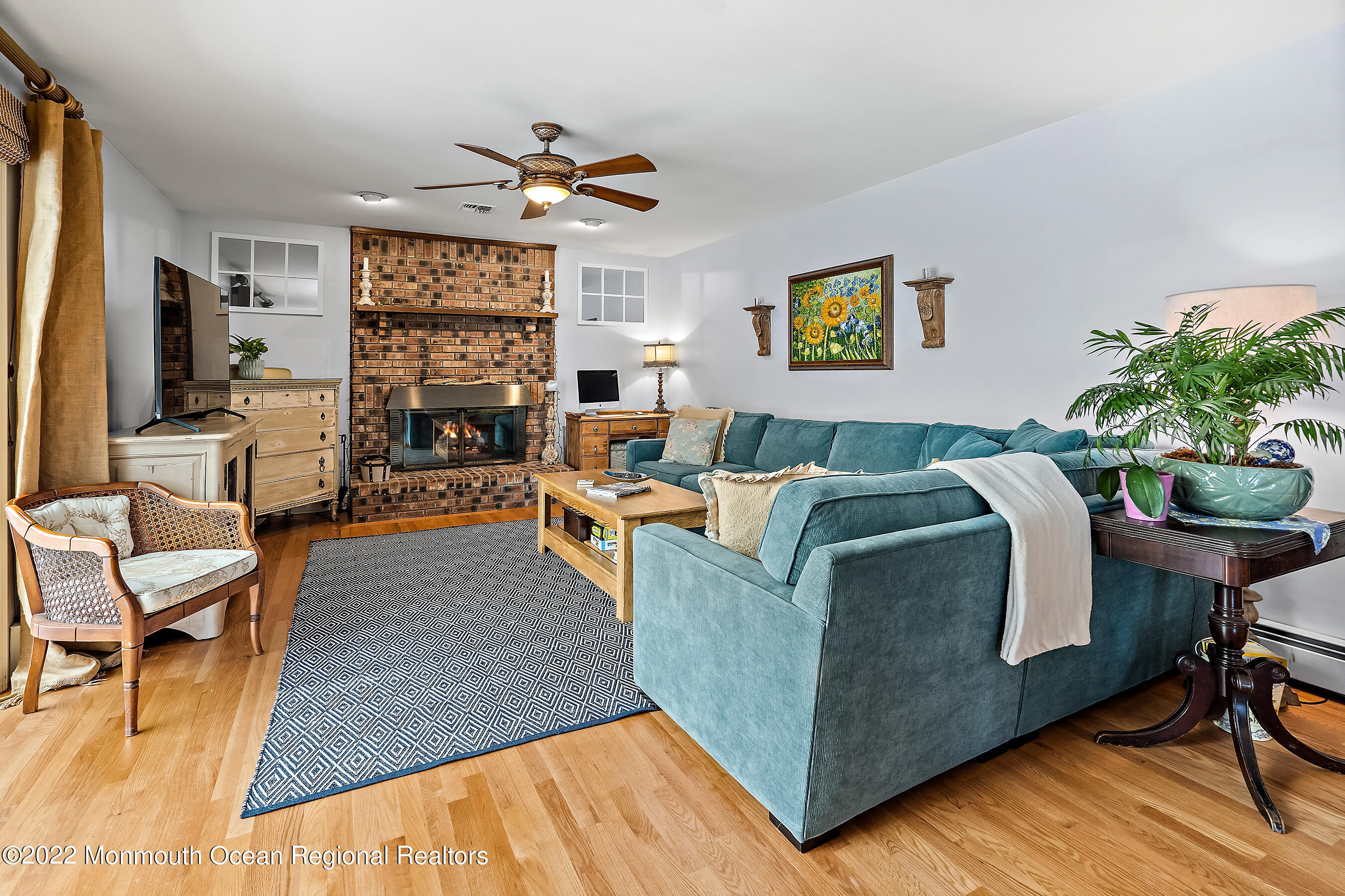 9 Lawrence Drive Brick, NJ 08724 - Photo 14 of 39 Living1b