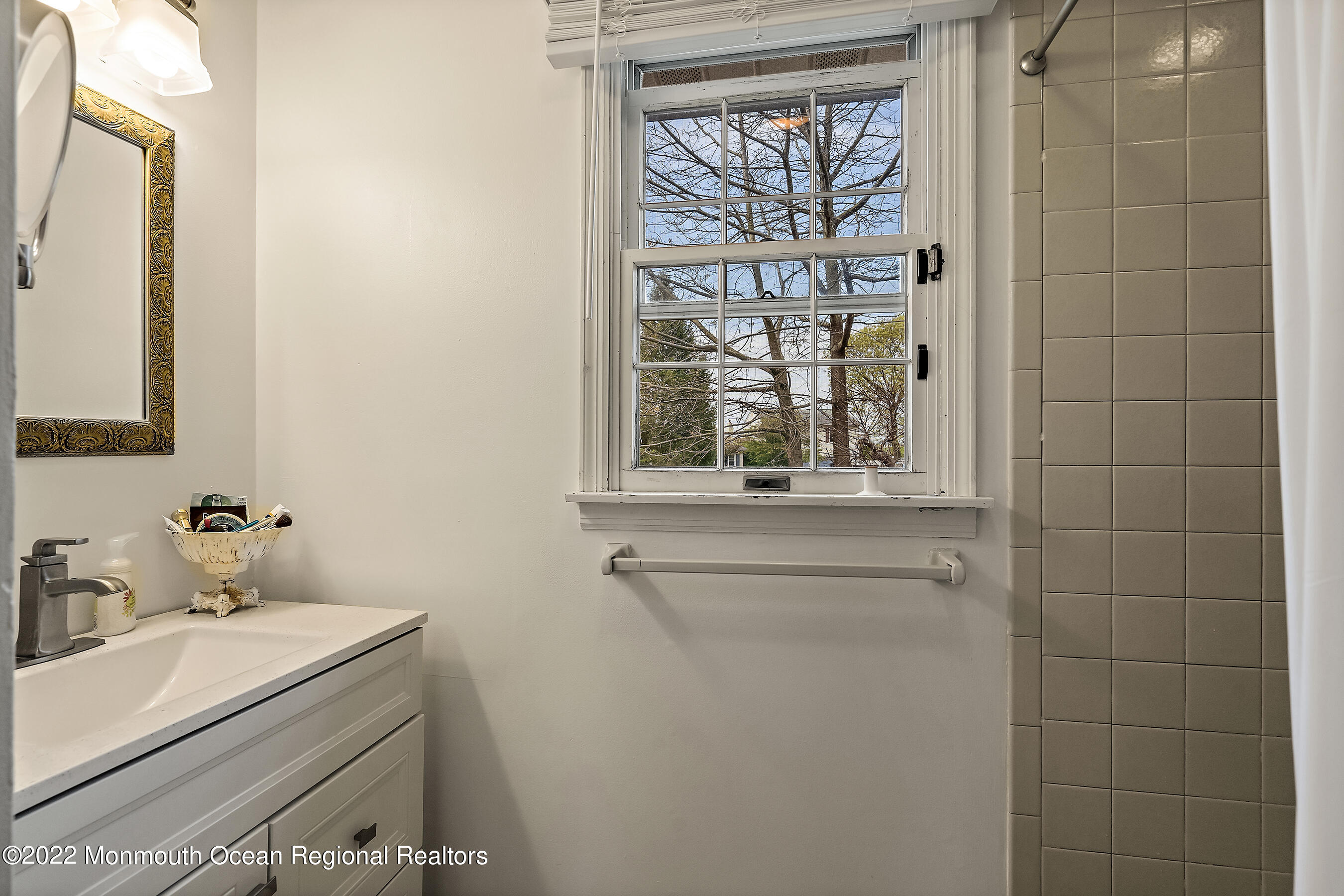 9 Lawrence Drive Brick, NJ 08724 - Photo 17 of 39 Lav1