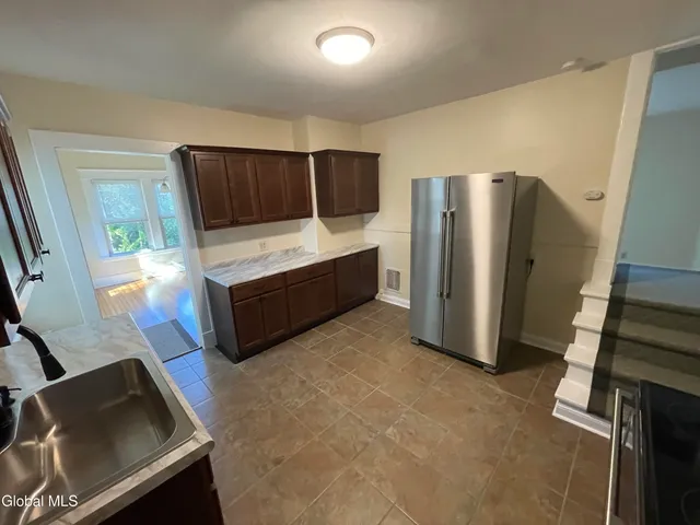 $499,900 | 7-9 Snowden Avenue, Bethlehem, NY 12054